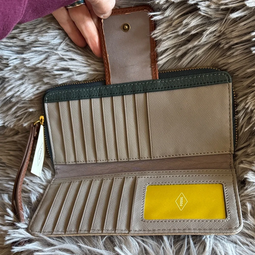 Fossil Women's Striped Leather Wallet in Cream, Brown, and Green - Picture 3 of 5